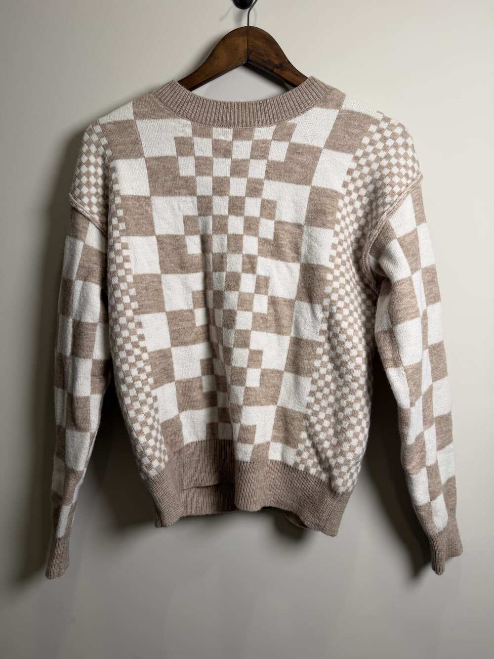 Brown and White Geometric Checkerboard Knit Crewneck Sweater Size M